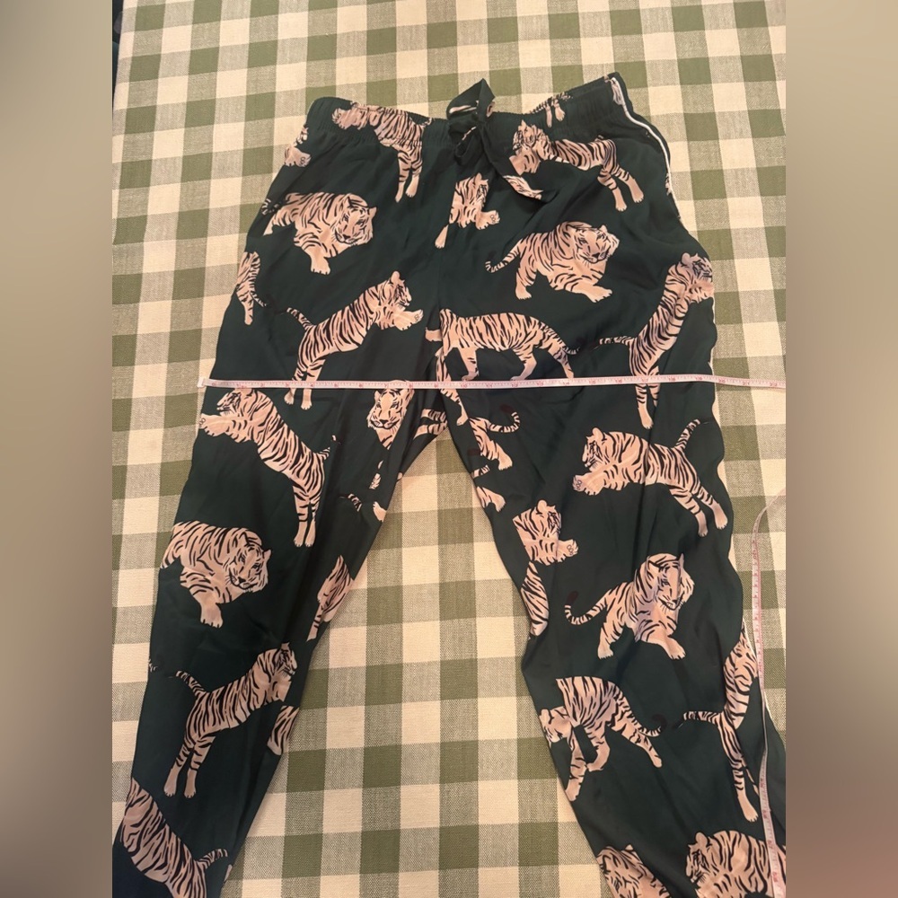 Averie two-piece Tiger Print Pajama Set in Emerald Green - Picture 13 of 13